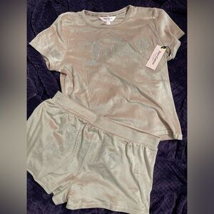 BNWT juicy couture tan /cafe color velour pajama set / tack suit with shorts SzL